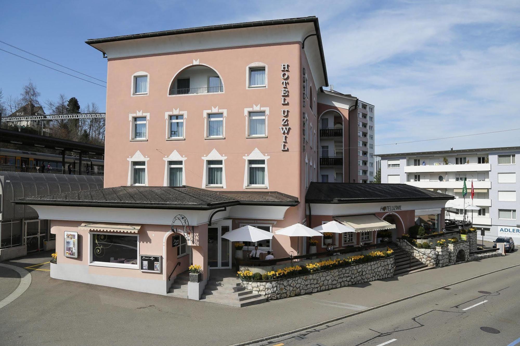 Hotel Uzwil Экстерьер фото